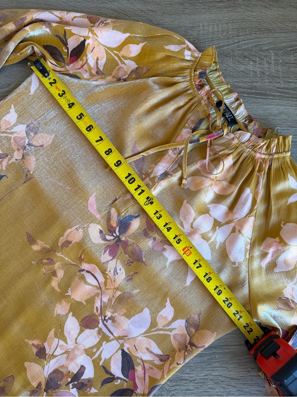 Badgley Mischka Mustard Floral Tie Ruffle Neck Peasant Blouse Size Small - Picture 11 of 15